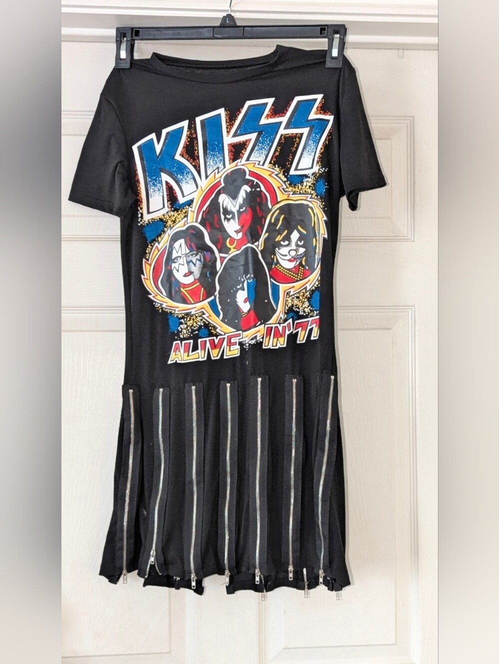 Kiss Black Graphic Zipper Panel Dress with Multicolor Band Art, Size S Euc